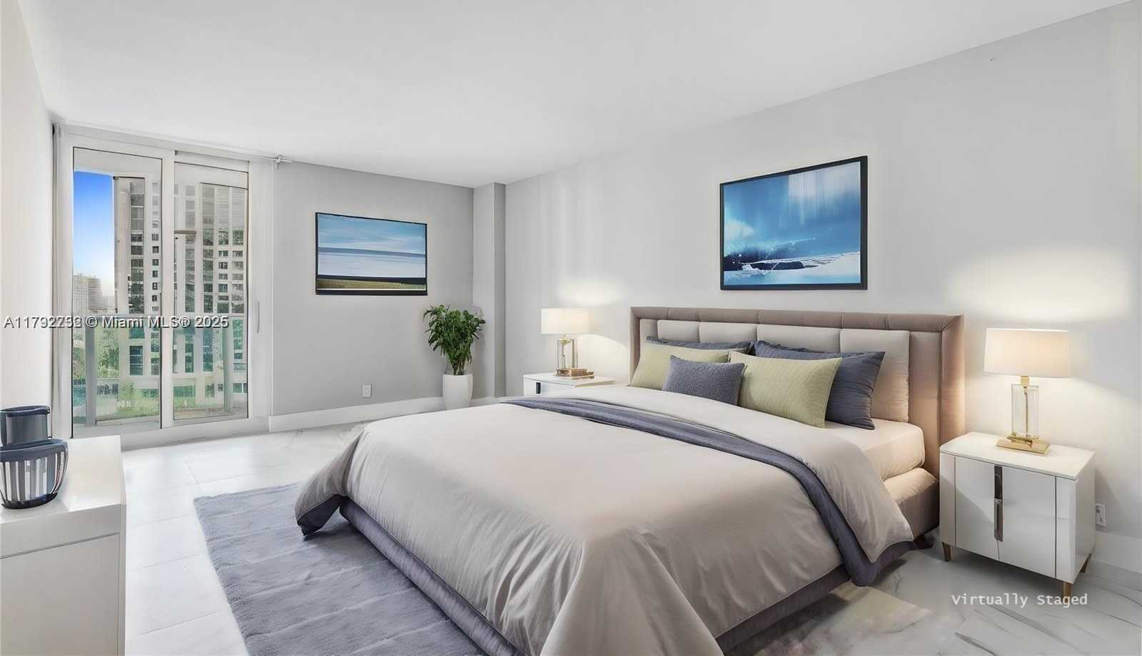 Small Image of 100 BAYVIEW DR #829, Sunny Isles Beach Number 4