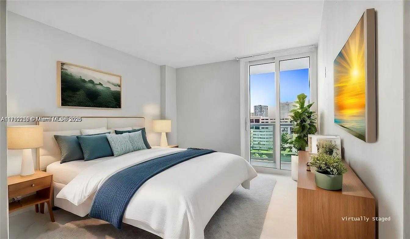 Small Image of 100 BAYVIEW DR #829, Sunny Isles Beach Number 9