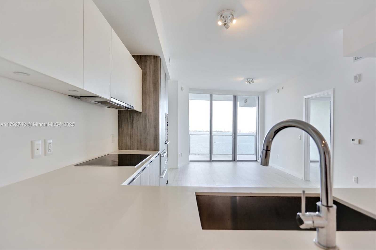 Small Image of 2900 NORTH EAST 7TH AVENUE #1703, Miami Number 3