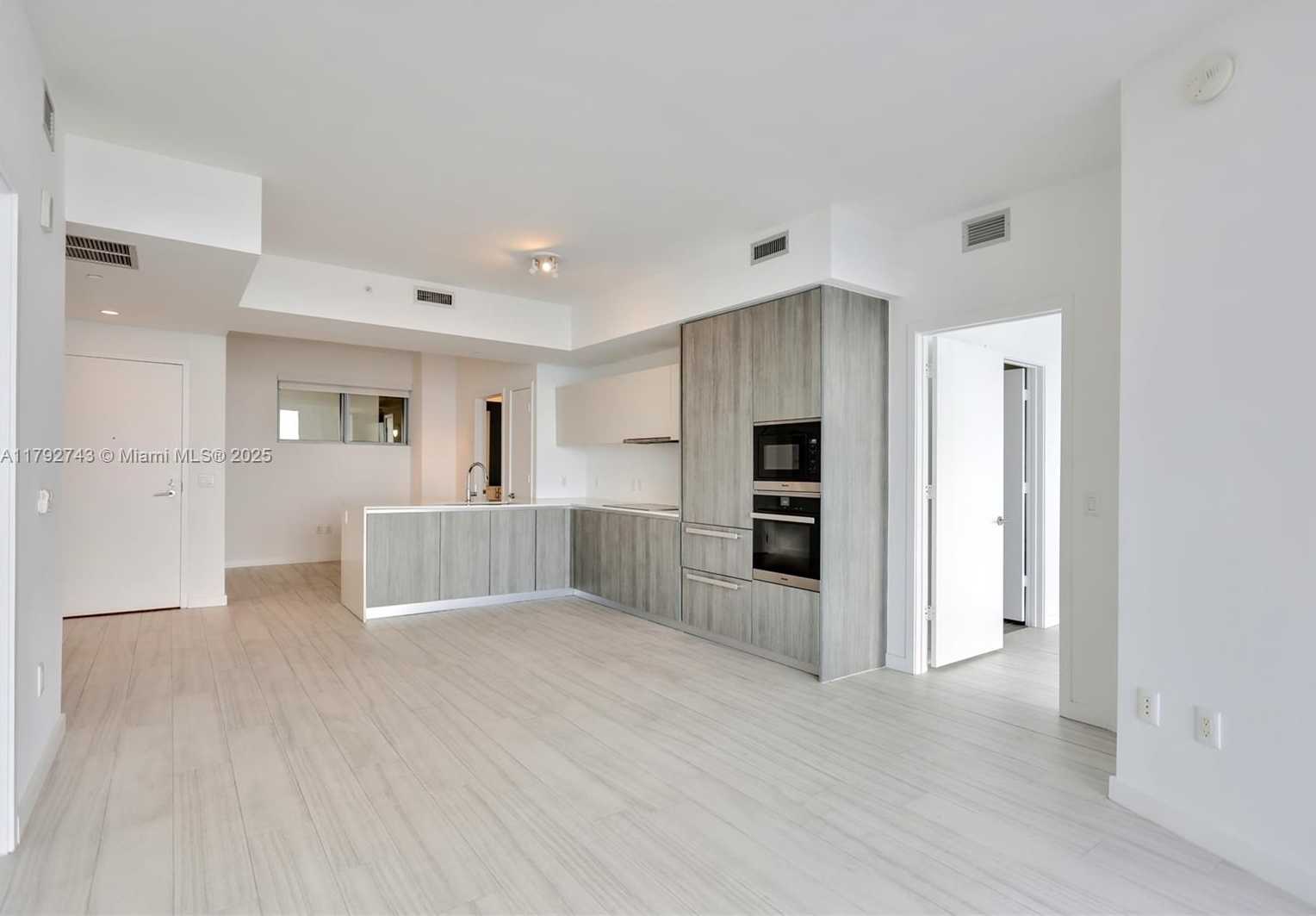 Small Image of 2900 NORTH EAST 7TH AVENUE #1703, Miami Number 5