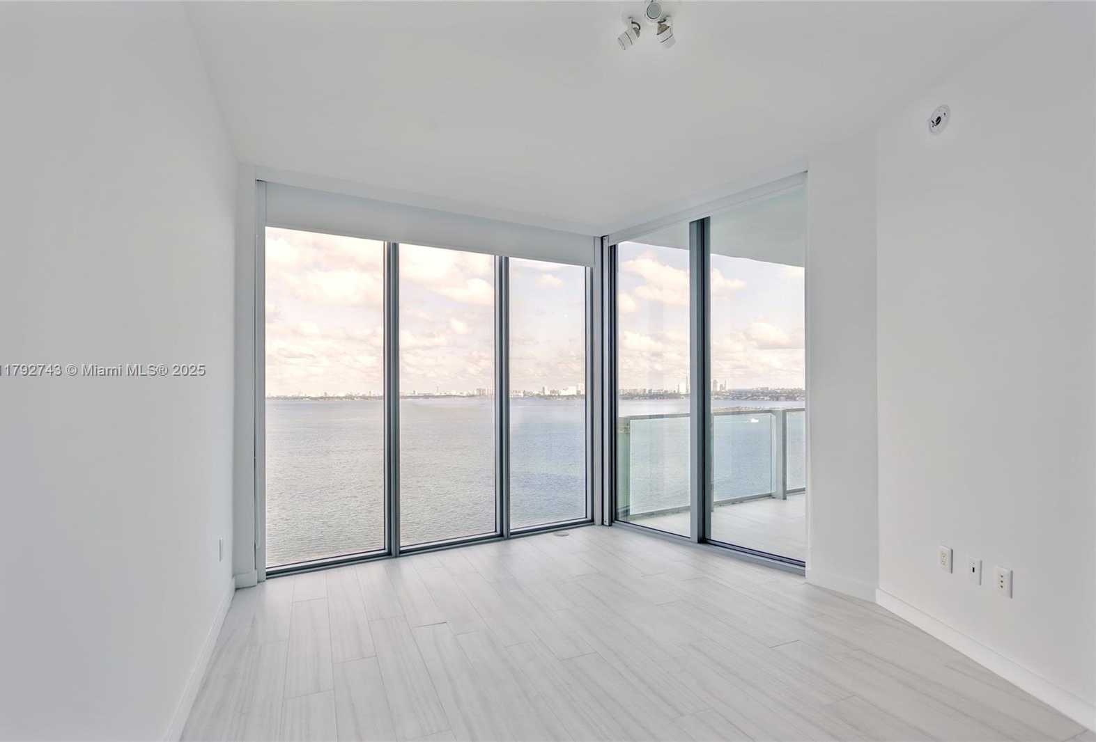 Small Image of 2900 NORTH EAST 7TH AVENUE #1703, Miami Number 6
