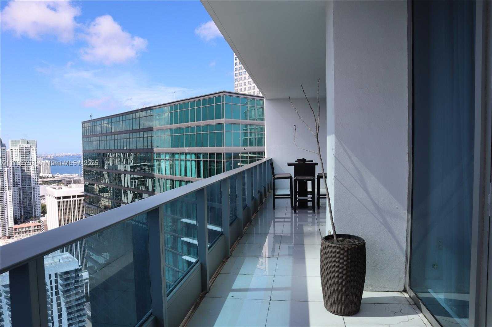 Small Image of 200 BISCAYNE BOULEVARD WAY #4911, Miami Number 22