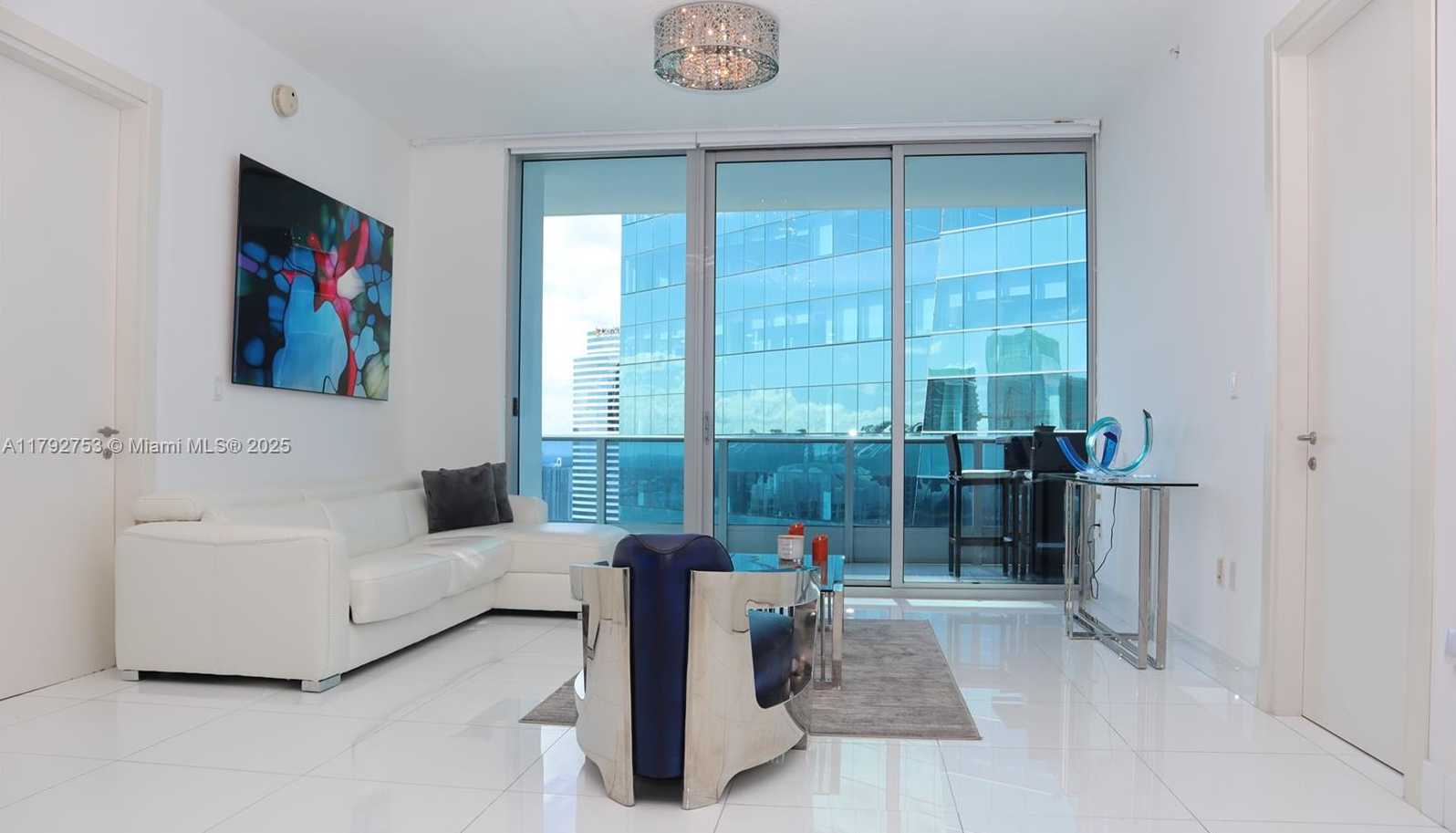 Small Image of 200 BISCAYNE BOULEVARD WAY #4911, Miami Number 4