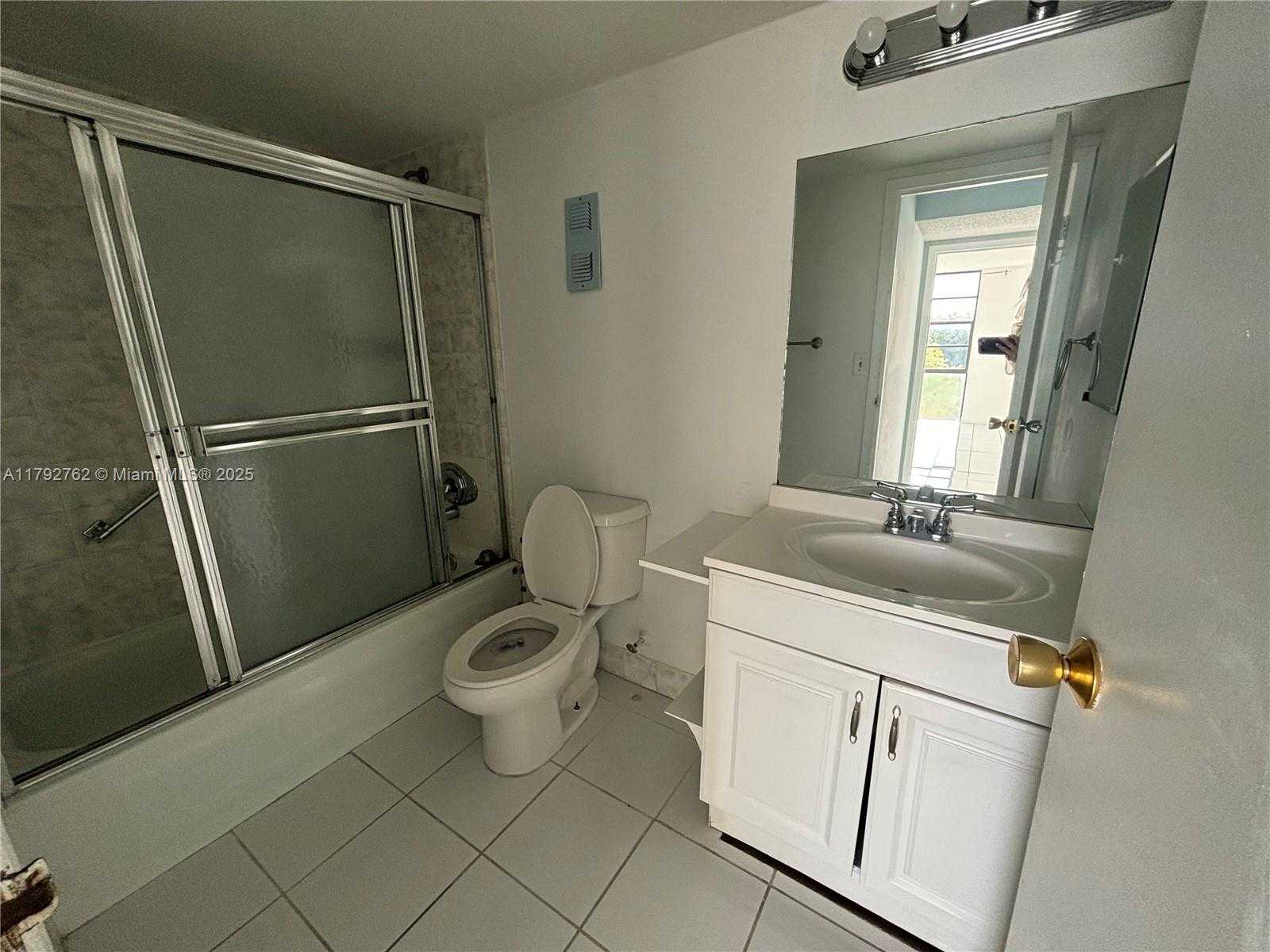 Small Image of 16950 WEST DIXIE HWY #A-427, North Miami Beach Number 13