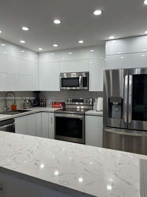 Small Image of 2801 NORTH EAST 183RD ST #1606W, Aventura Number 2