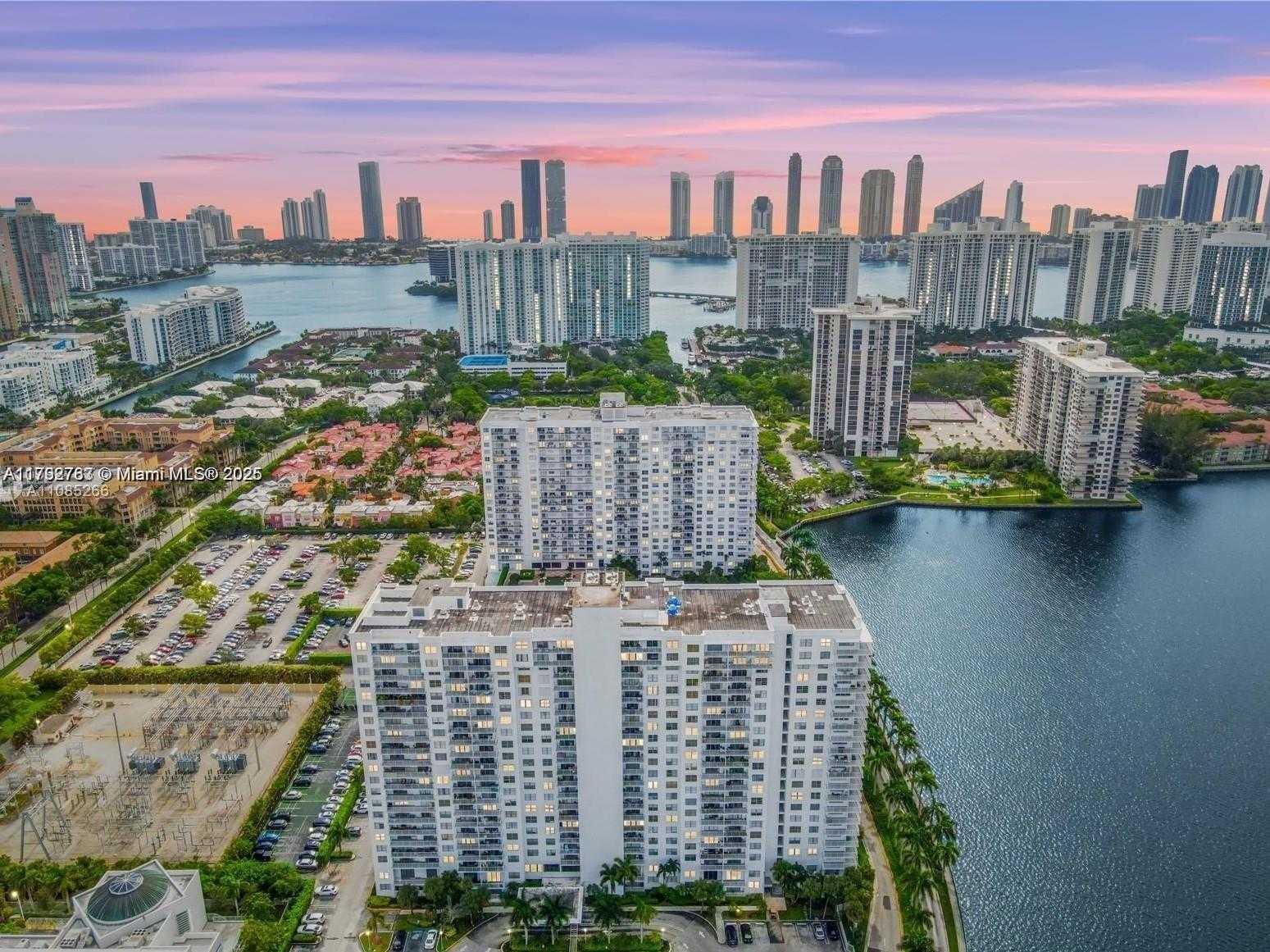 Small Image of 2801 NORTH EAST 183RD ST #1606W, Aventura Number 22
