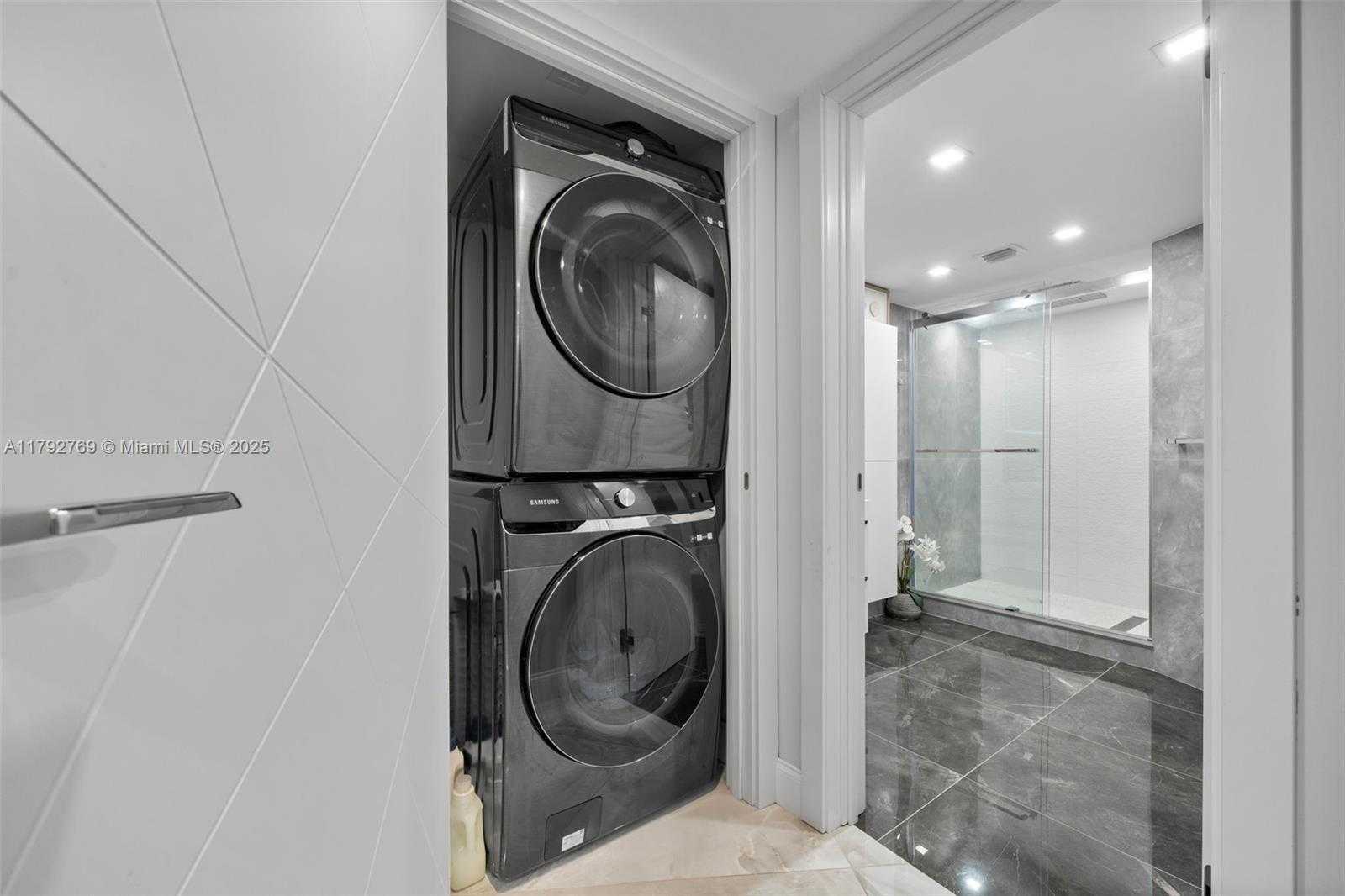 Small Image of 3530 MYSTIC POINTE DR #411, Aventura Number 18