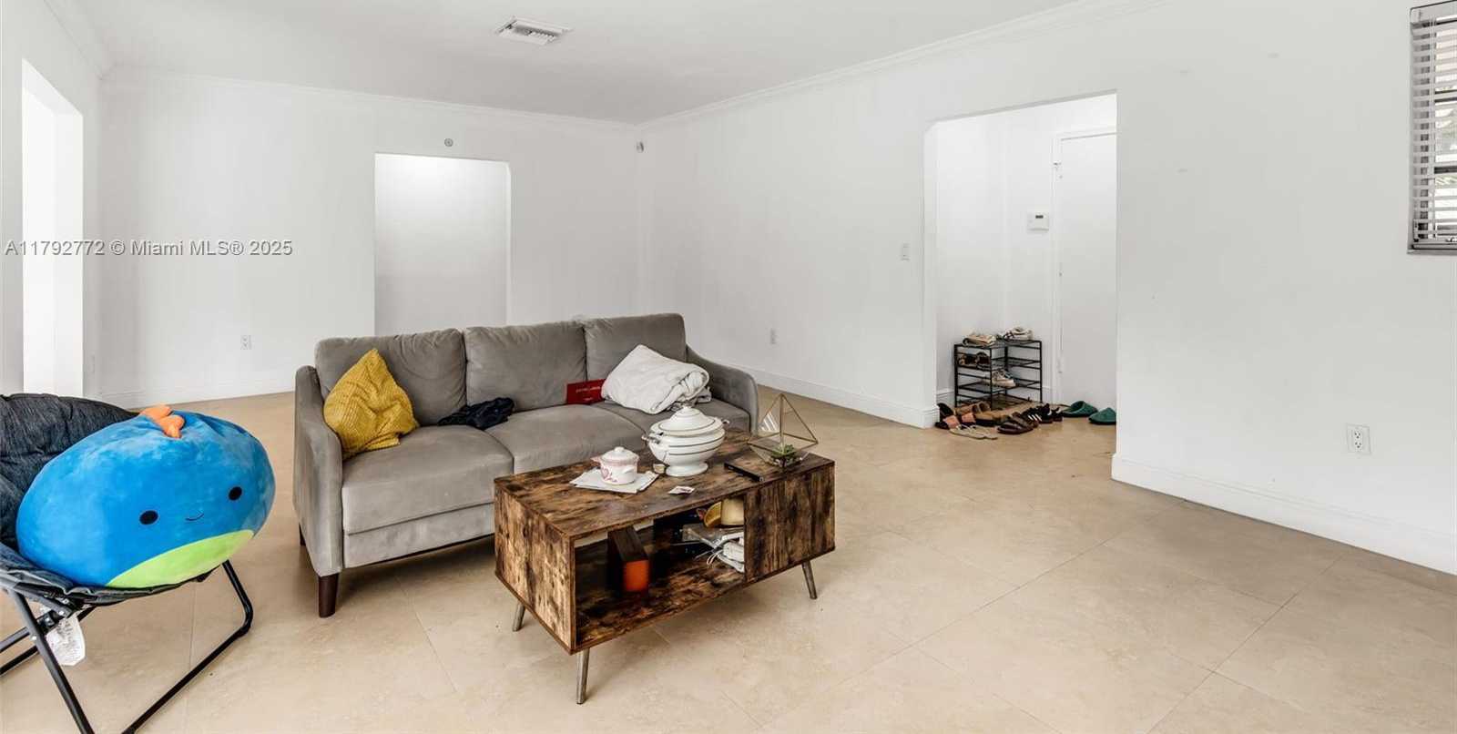 Small Image of 1130 COTORRO AVE #1130, Coral Gables Number 13
