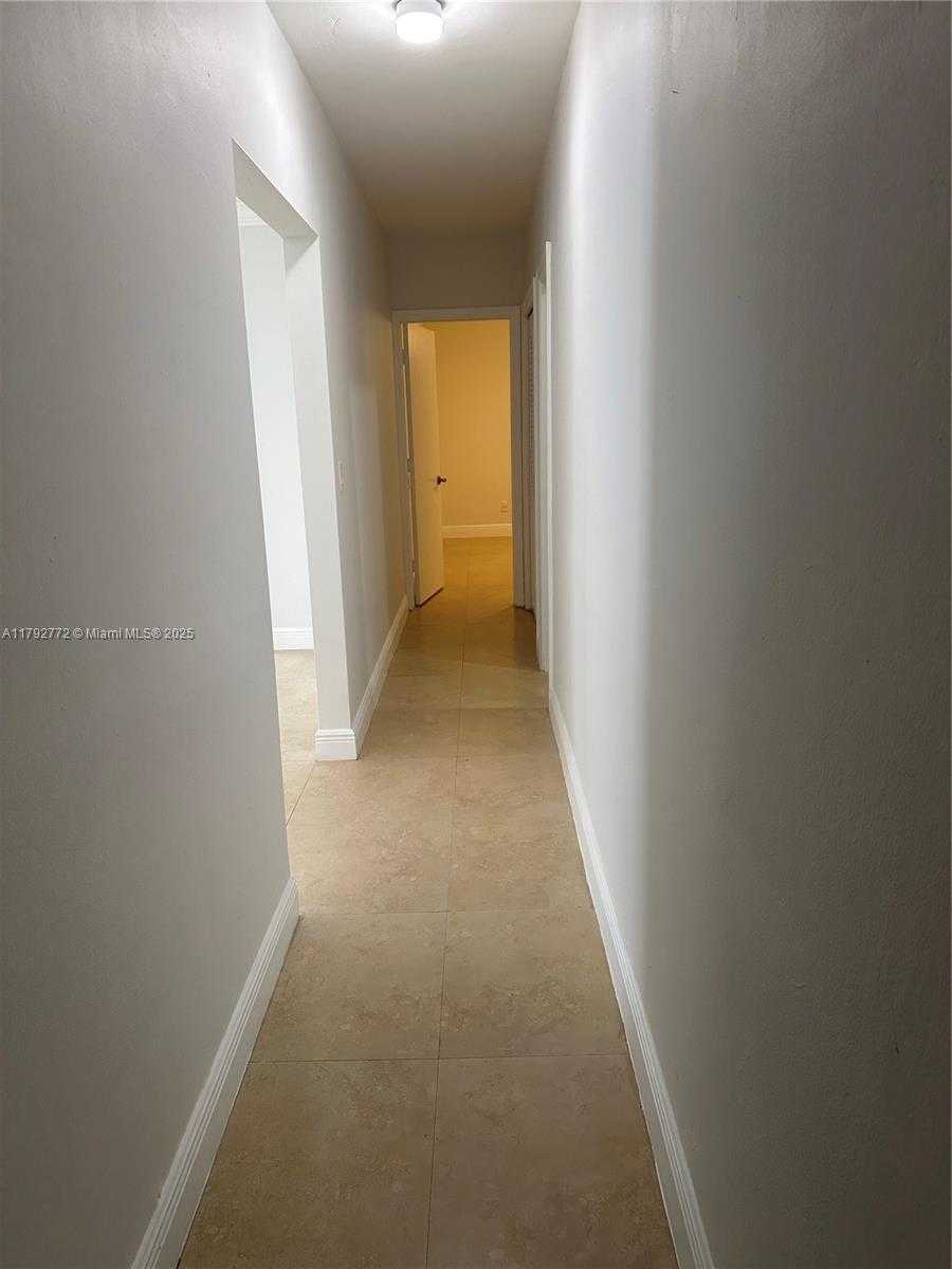 Small Image of 1130 COTORRO AVE #1130, Coral Gables Number 20