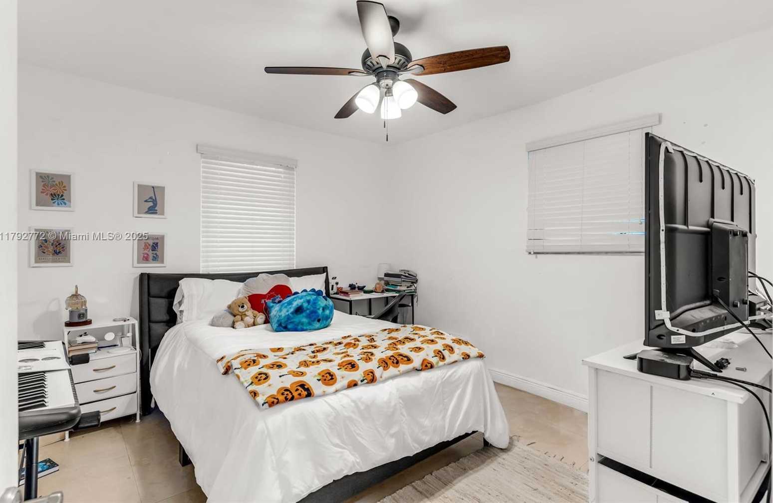 Small Image of 1130 COTORRO AVE #1130, Coral Gables Number 24