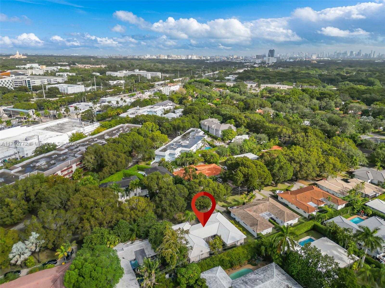 Small Image of 1130 COTORRO AVE #1130, Coral Gables Number 4