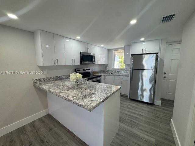 Small Image of 5650 WEST 26TH CT #206, Hialeah Number 11