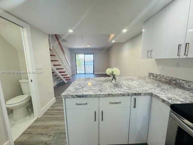 Small Image of 5650 WEST 26TH CT #206, Hialeah Number 3