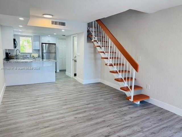 Small Image of 5650 WEST 26TH CT #206, Hialeah Number 4