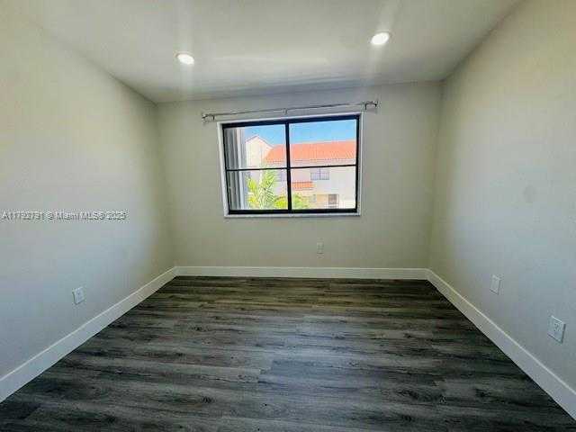 Small Image of 5650 WEST 26TH CT #206, Hialeah Number 8