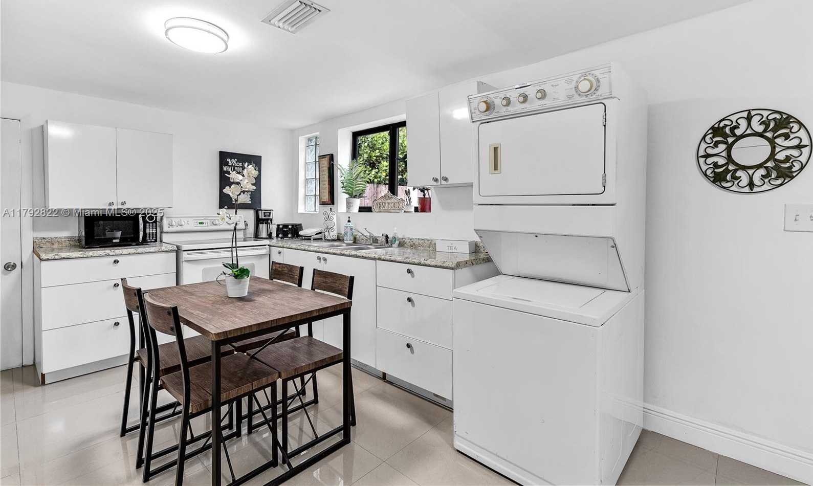Small Image of Miami Number 7