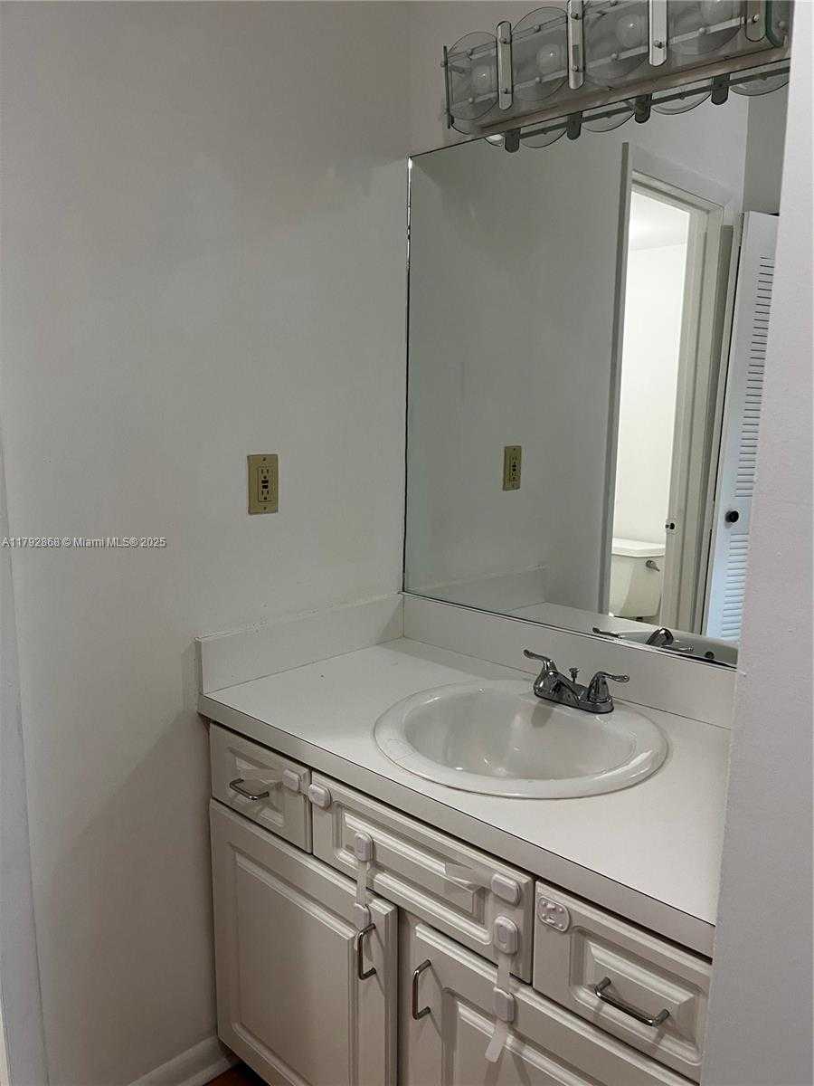 Small Image of 9004 SOUTH WEST 137TH ST #8-5, Miami Number 14