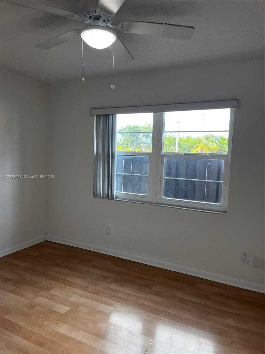 Small Image of 9004 SOUTH WEST 137TH ST #8-5, Miami Number 19