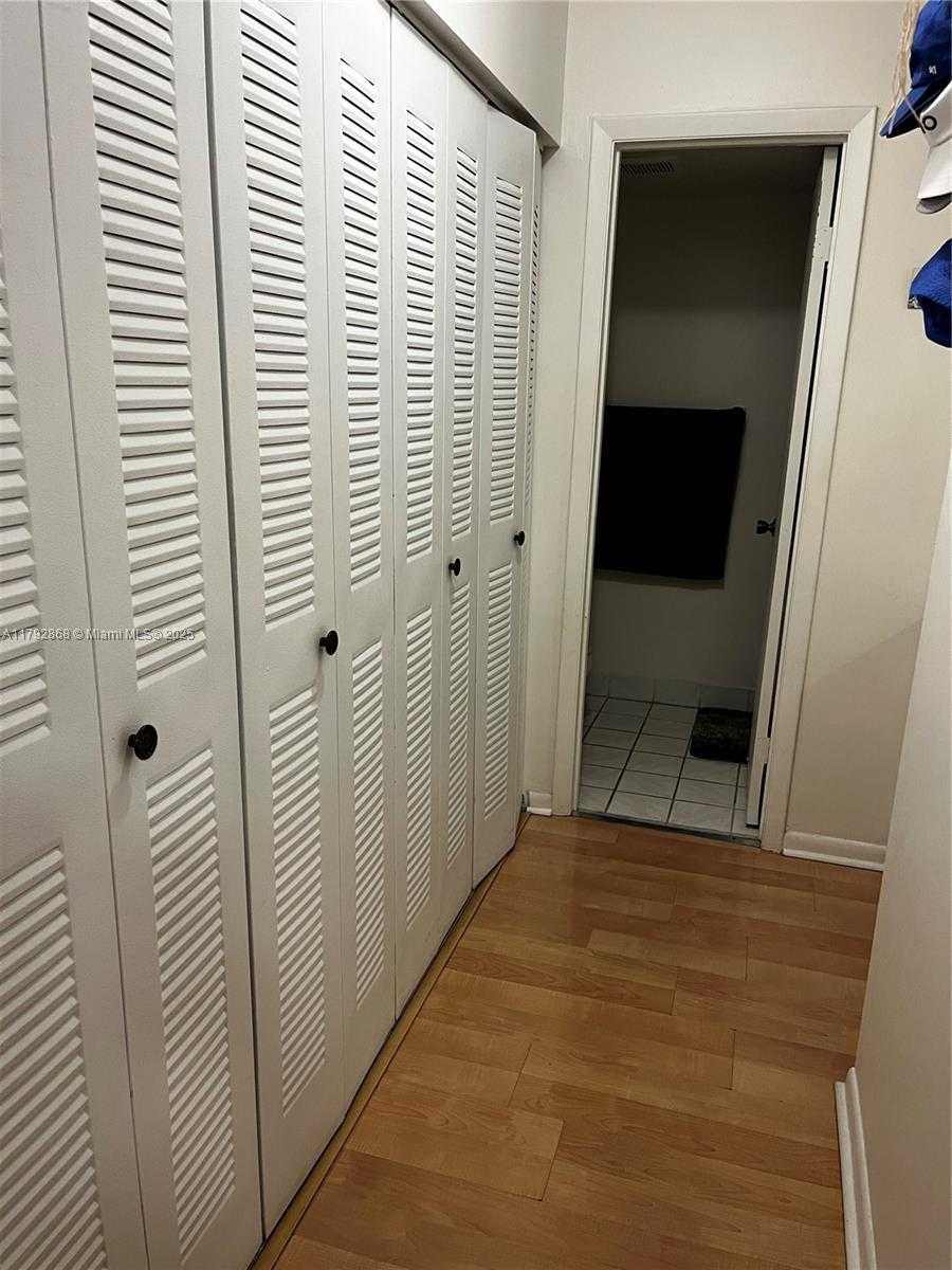 Small Image of 9004 SOUTH WEST 137TH ST #8-5, Miami Number 6