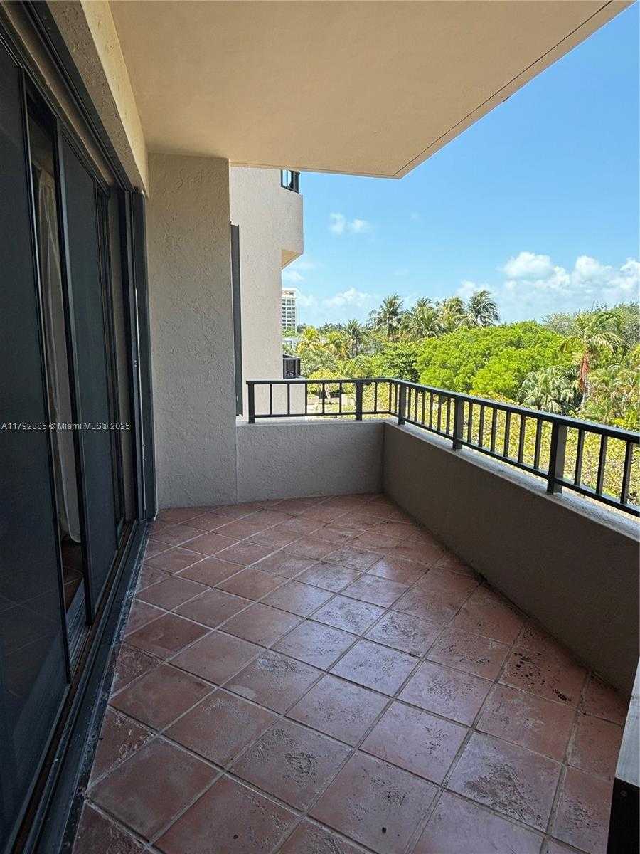 Small Image of 201 CRANDON BLVD #304, Key Biscayne Number 26