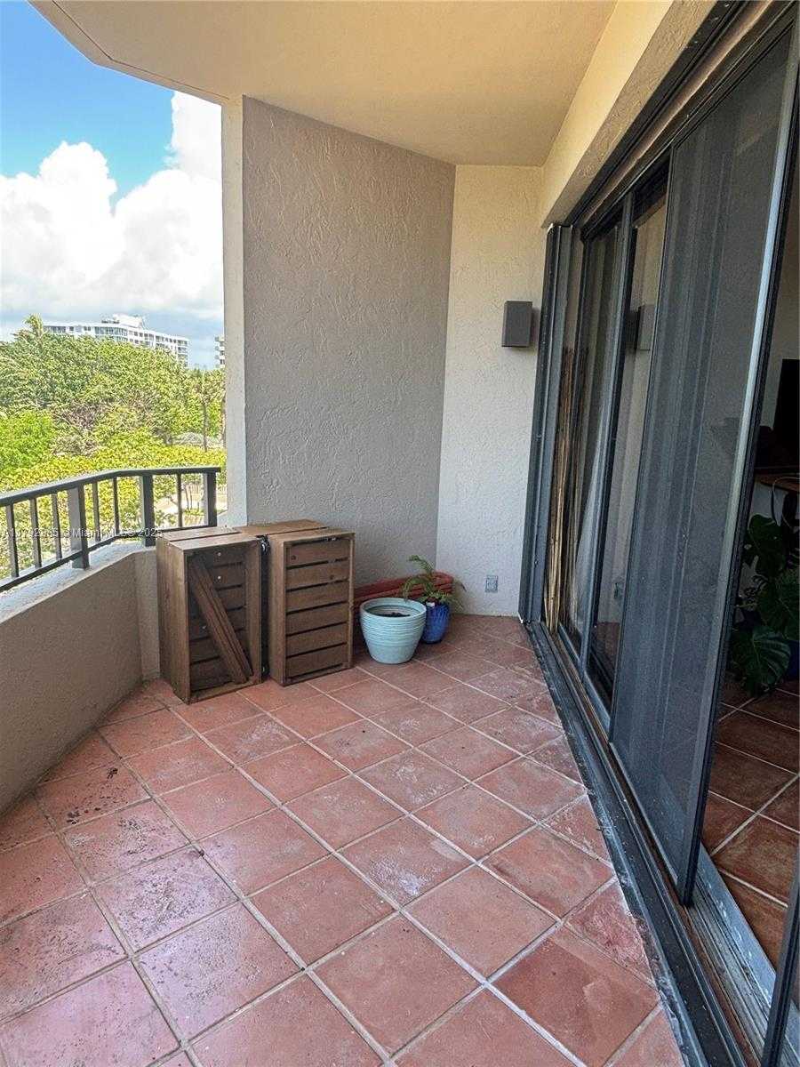 Small Image of 201 CRANDON BLVD #304, Key Biscayne Number 27