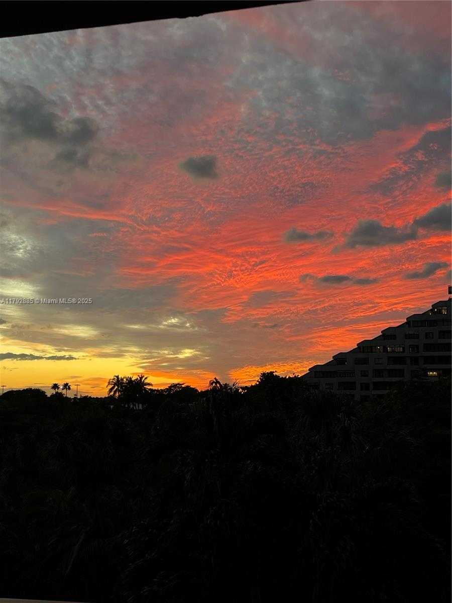 Small Image of 201 CRANDON BLVD #304, Key Biscayne Number 29