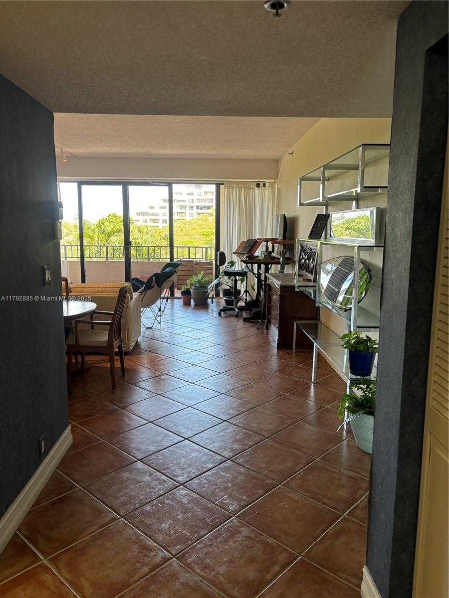 Small Image of 201 CRANDON BLVD #304, Key Biscayne Number 3