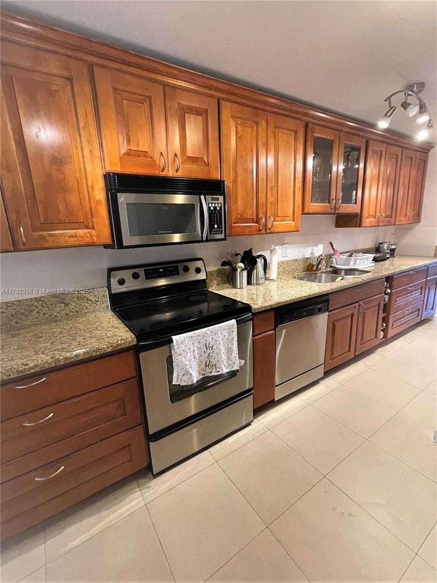 Small Image of 3660 NORTH EAST 166TH ST #307, North Miami Beach Number 3