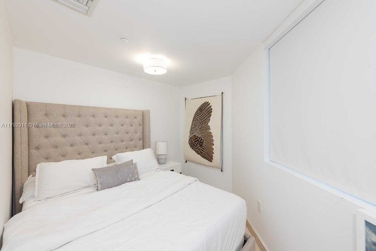 Small Image of 400 ALTON RD #TH-1A, Miami Beach Number 22