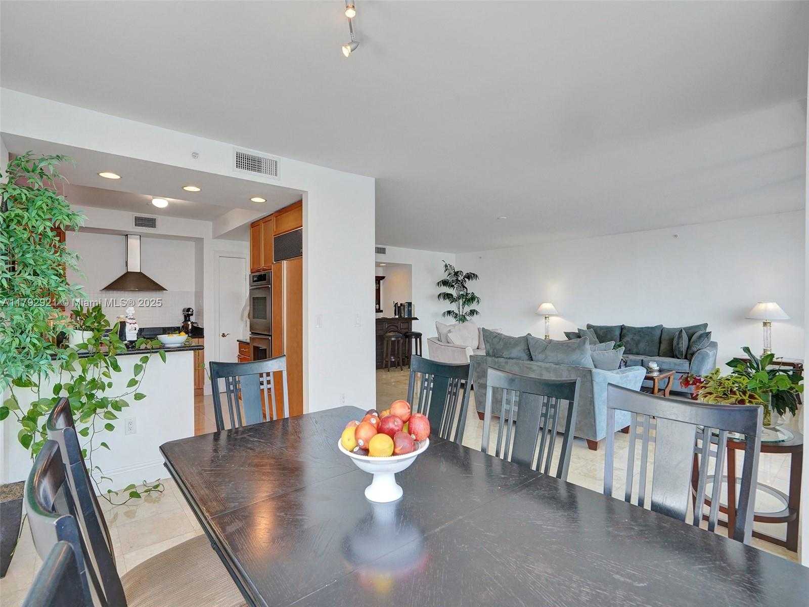 Small Image of 3201 NORTH EAST 183RD ST #608, Aventura Number 7