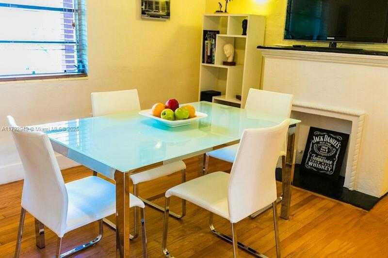 Small Image of 1550 JEFFERSON AVE #5, Miami Beach Number 4