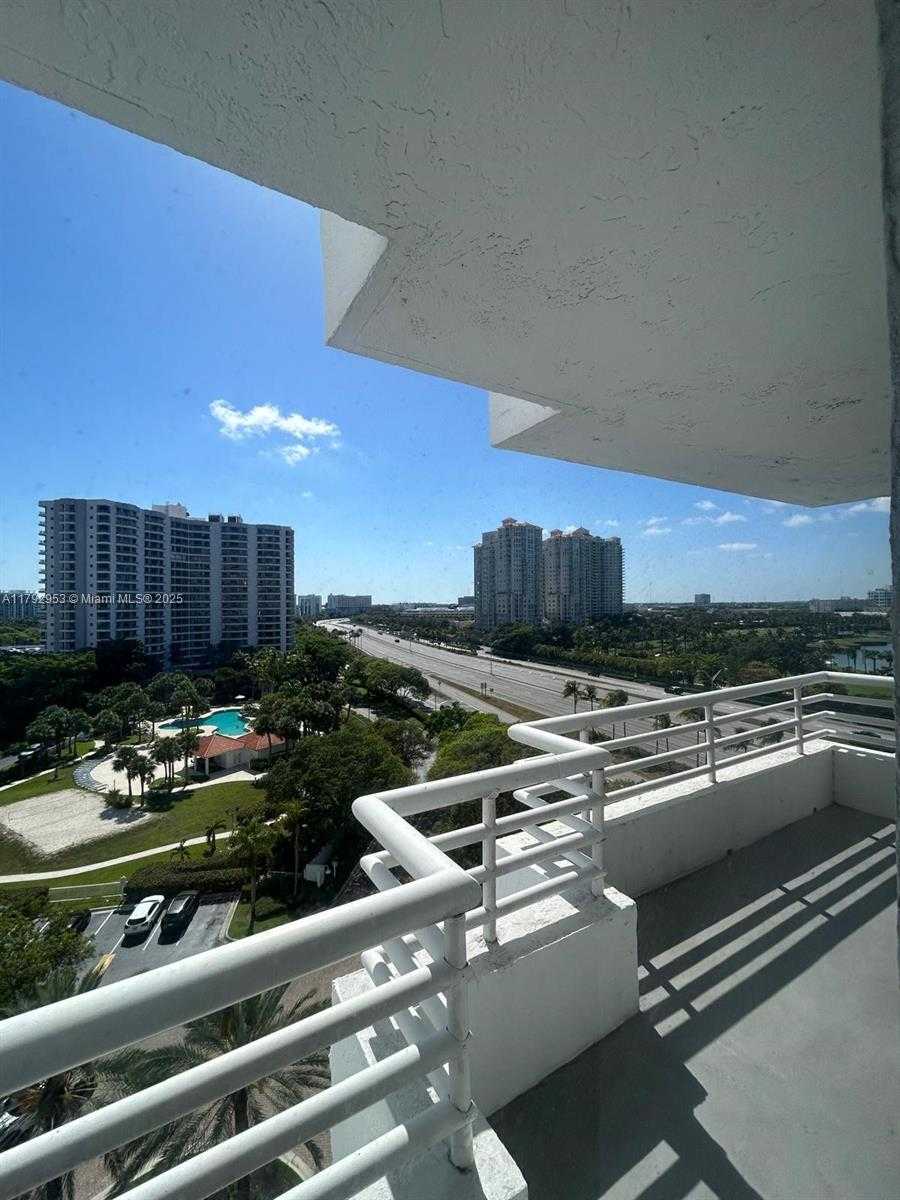 Small Image of 3300 NORTH EAST 192ND ST #1005, Aventura Number 18