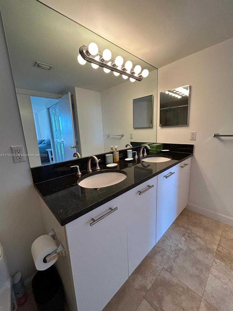 Small Image of 3300 NORTH EAST 192ND ST #1005, Aventura Number 23