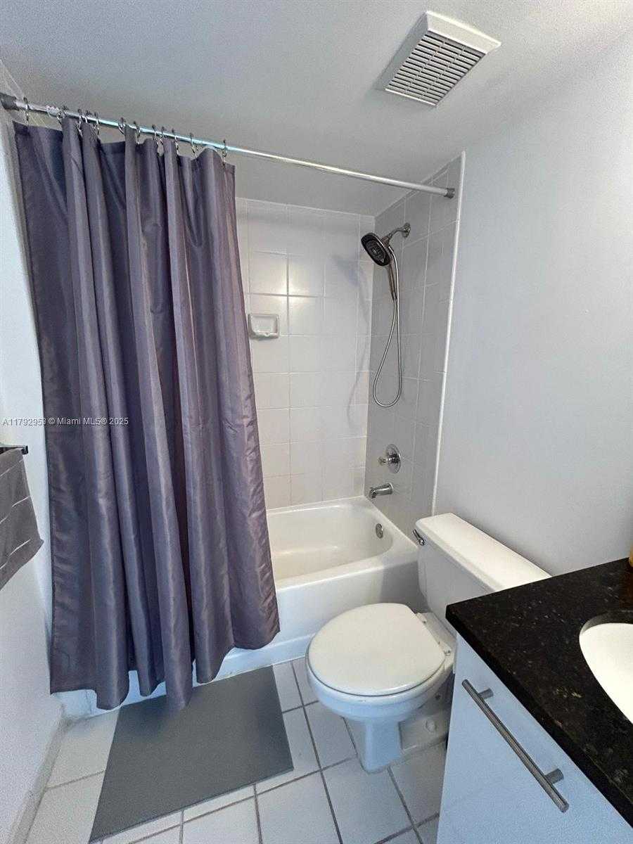 Small Image of 3300 NORTH EAST 192ND ST #1005, Aventura Number 34