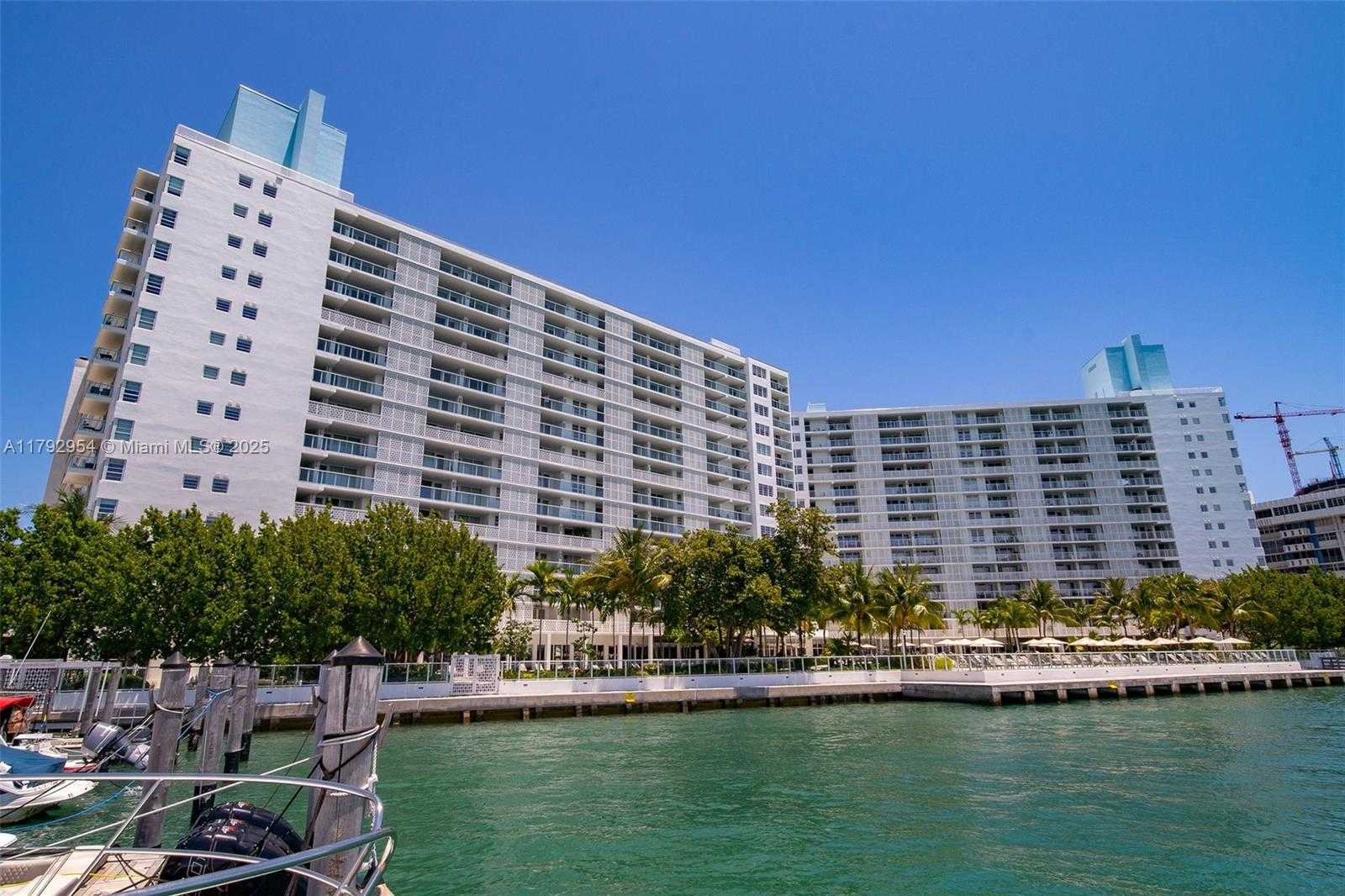 Small Image of 910 West Ave, Miami Beach, FL 33139, USA Number 30