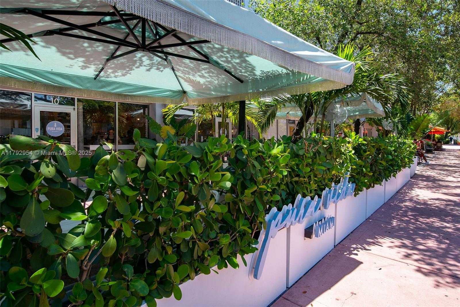 Small Image of 910 West Ave, Miami Beach, FL 33139, USA Number 52