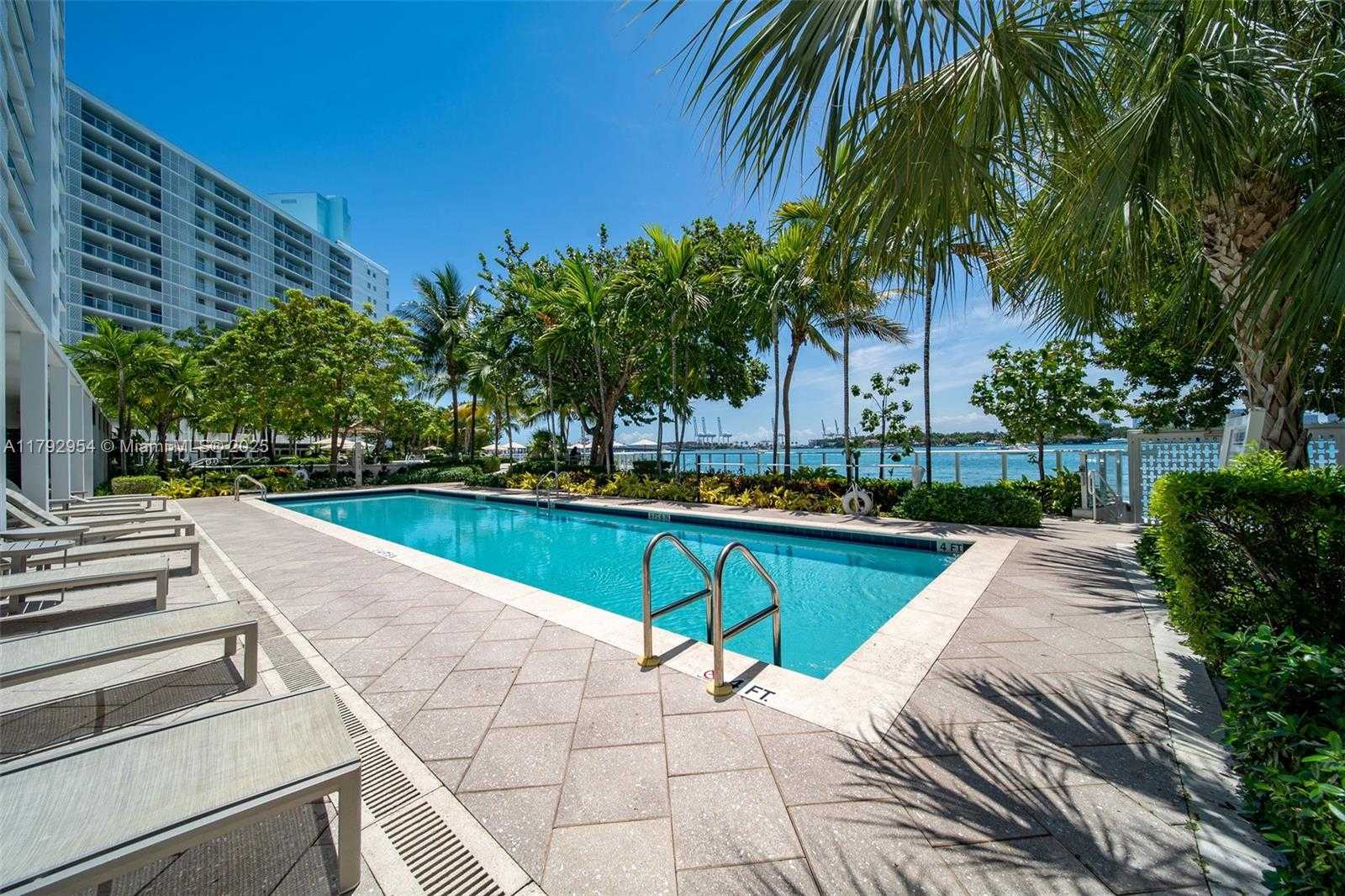 Small Image of 910 West Ave, Miami Beach, FL 33139, USA Number 62