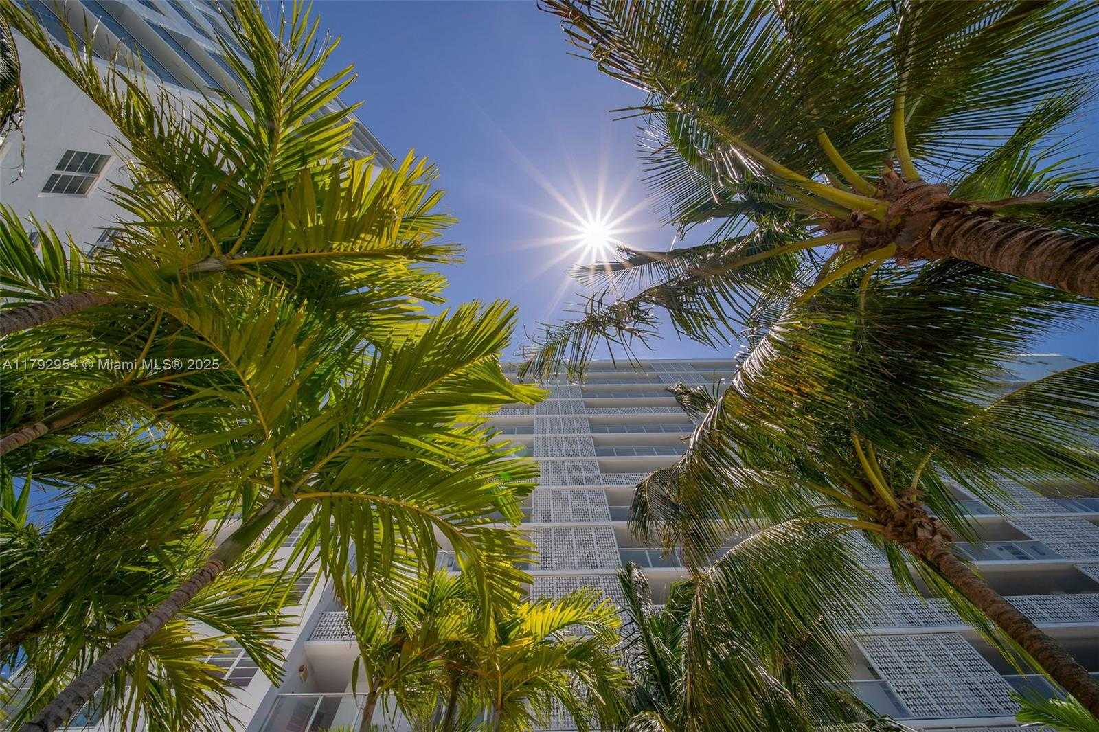 Small Image of 910 West Ave, Miami Beach, FL 33139, USA Number 69