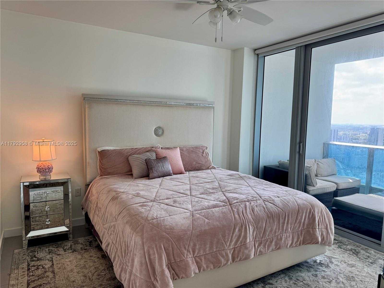 Small Image of 200 BISCAYNE BOULEVARD WAY #4109, Miami Number 16