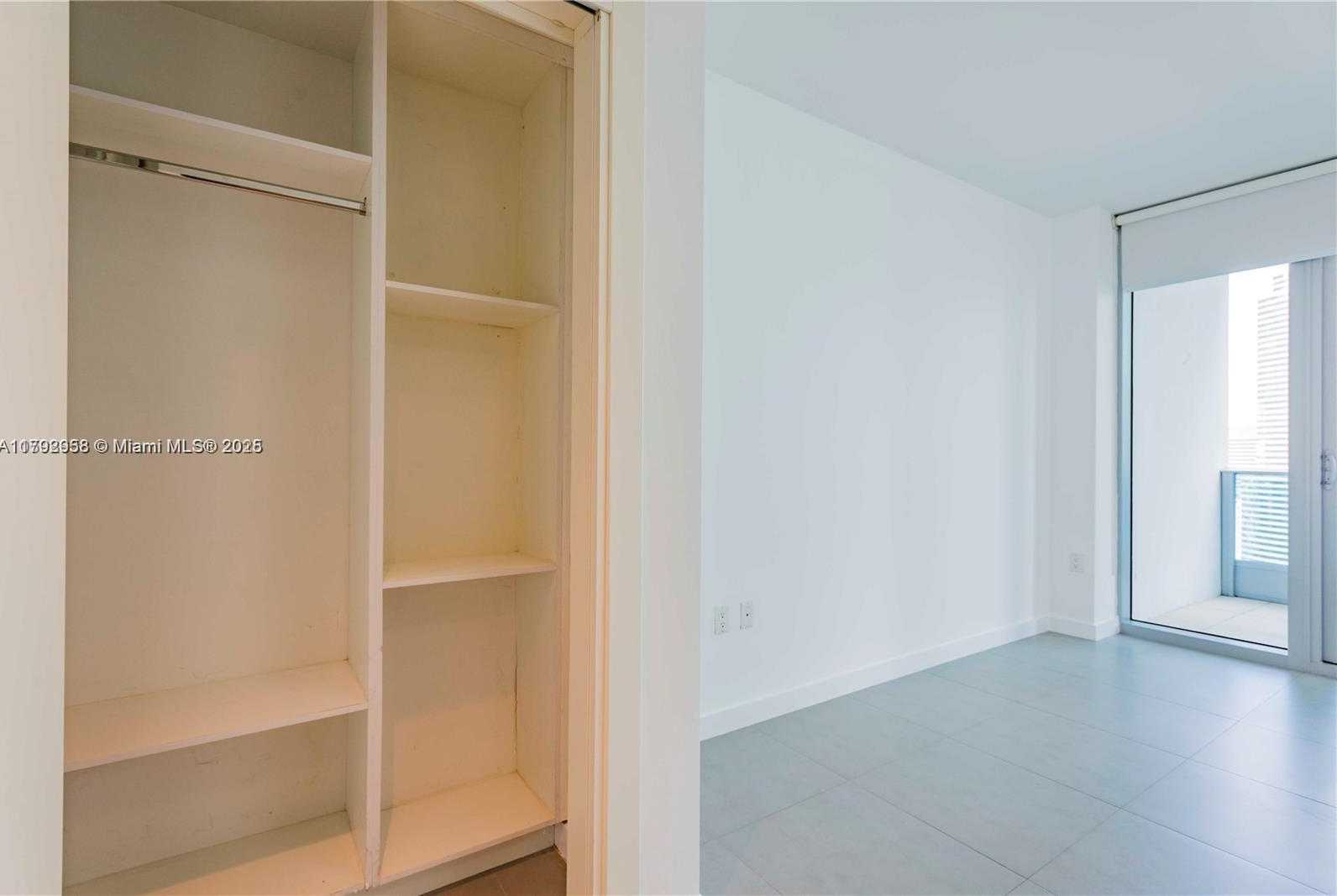 Small Image of 200 BISCAYNE BOULEVARD WAY #4109, Miami Number 18