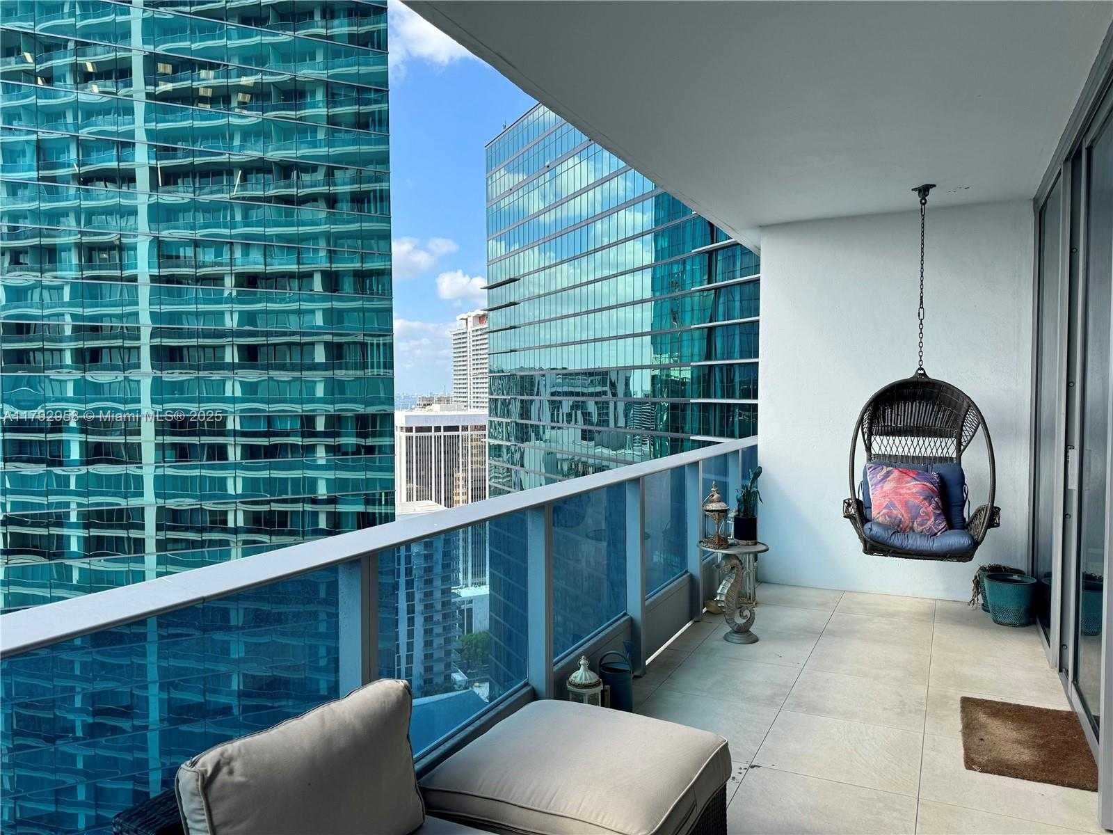 Small Image of 200 BISCAYNE BOULEVARD WAY #4109, Miami Number 24