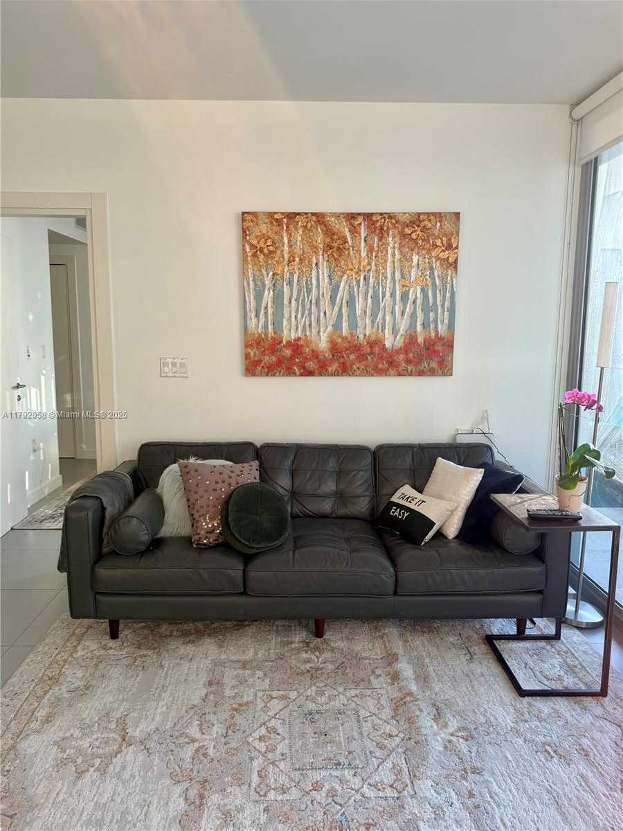 Small Image of 200 BISCAYNE BOULEVARD WAY #4109, Miami Number 6