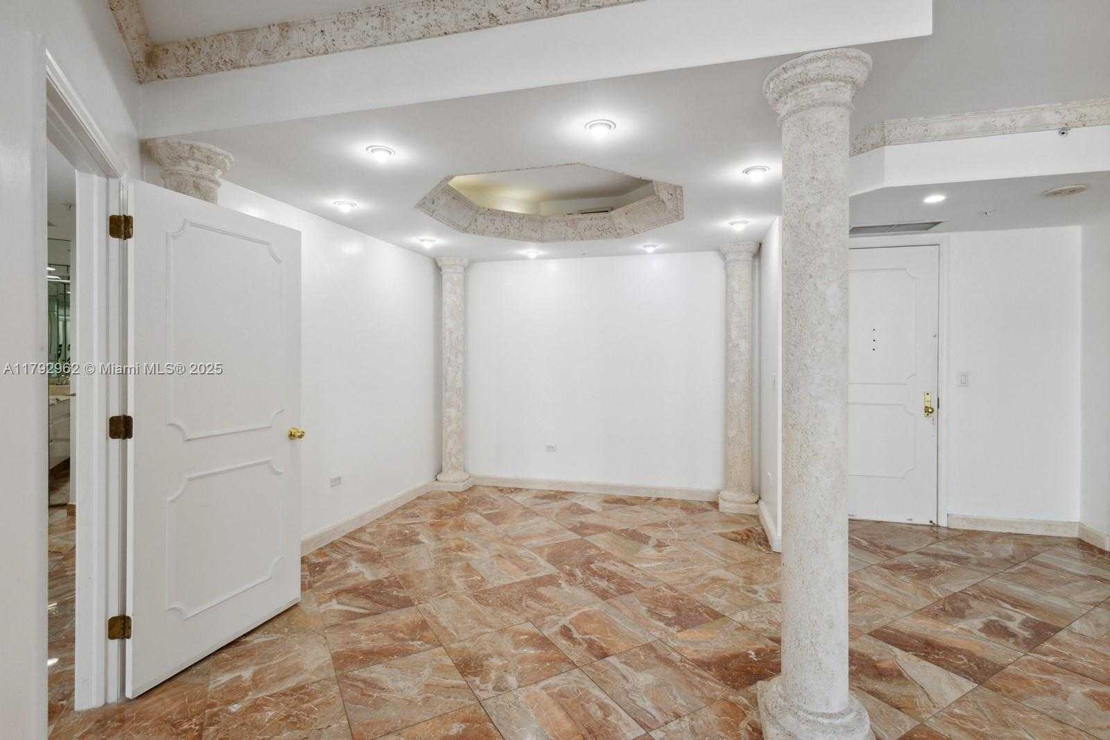 Small Image of 888 BRICKELL KEY DR #1600, Miami Number 11