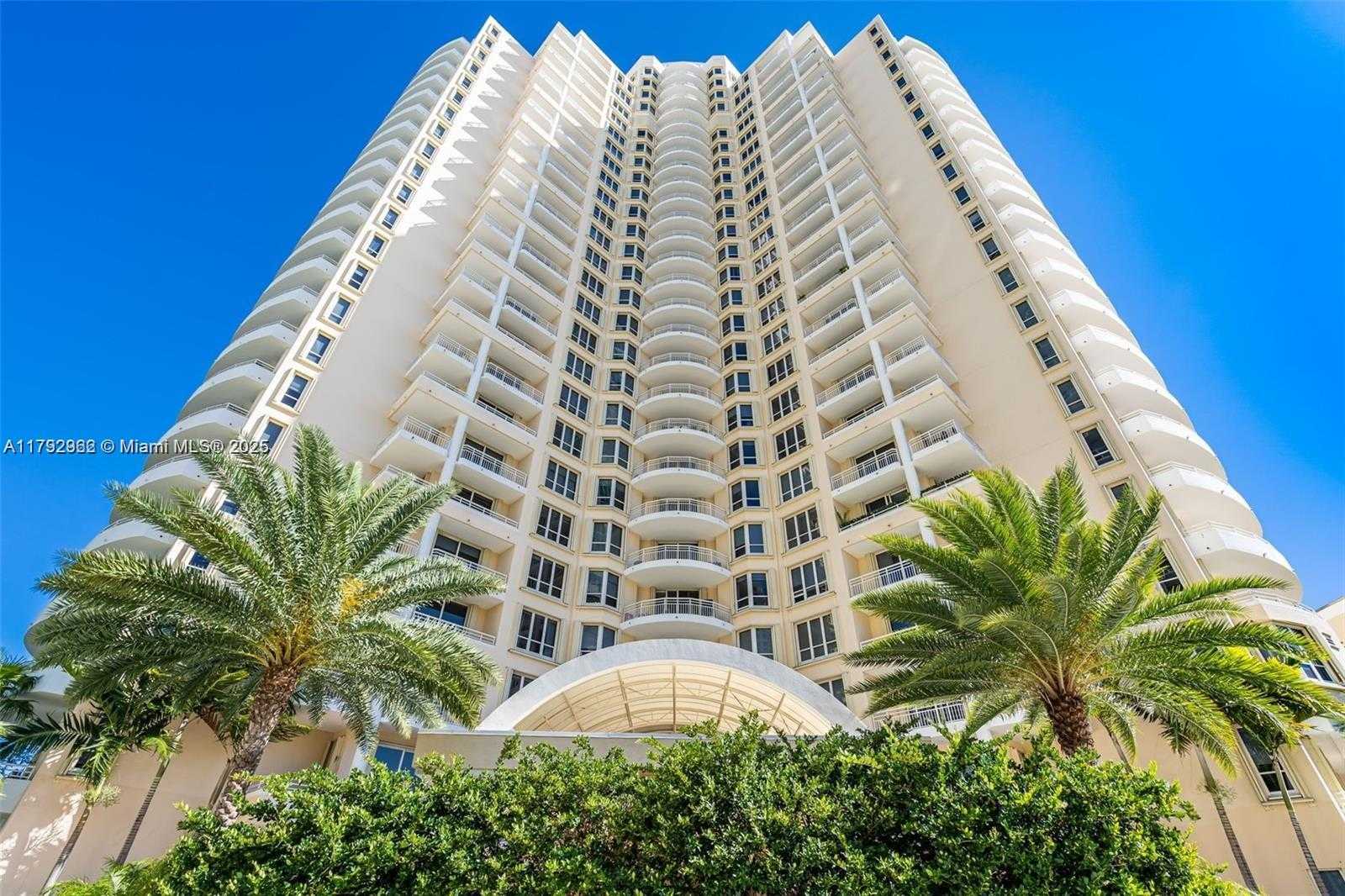 Small Image of 888 BRICKELL KEY DR #1600, Miami Number 22
