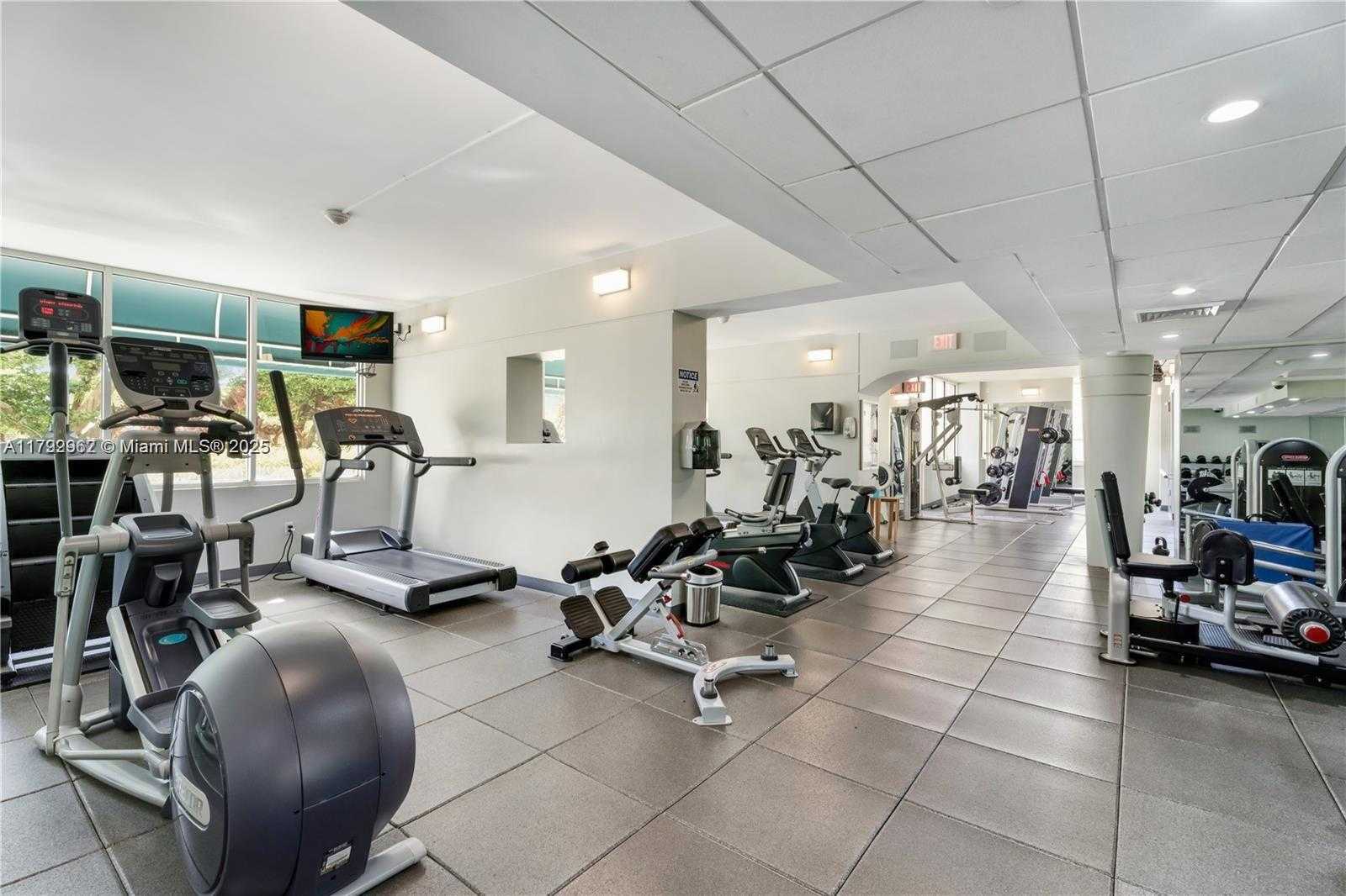 Small Image of 888 BRICKELL KEY DR #1600, Miami Number 27