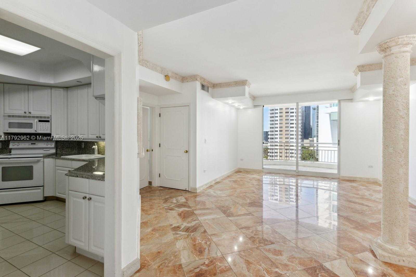 Small Image of 888 BRICKELL KEY DR #1600, Miami Number 3