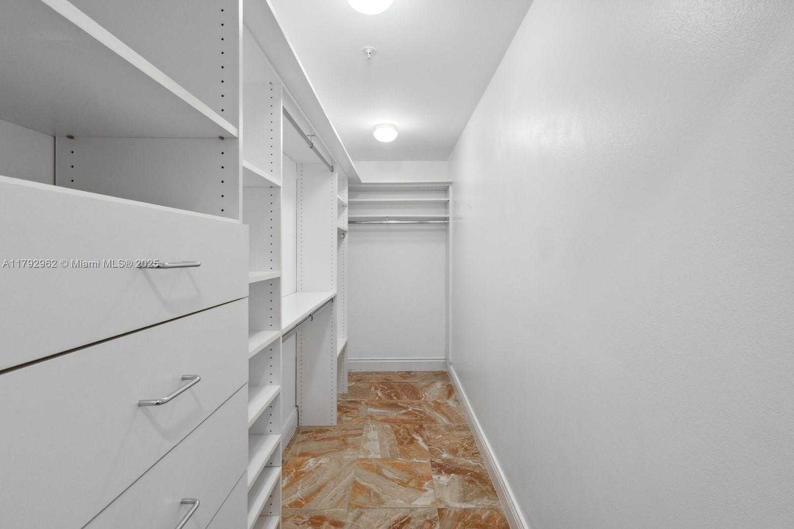 Small Image of 888 BRICKELL KEY DR #1600, Miami Number 7