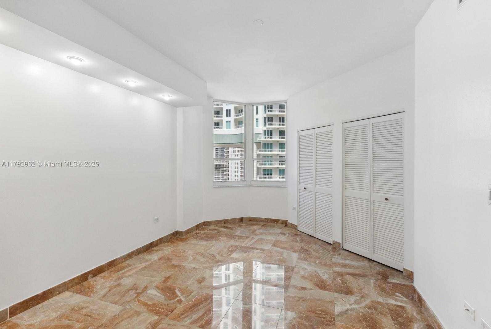 Small Image of 888 BRICKELL KEY DR #1600, Miami Number 8