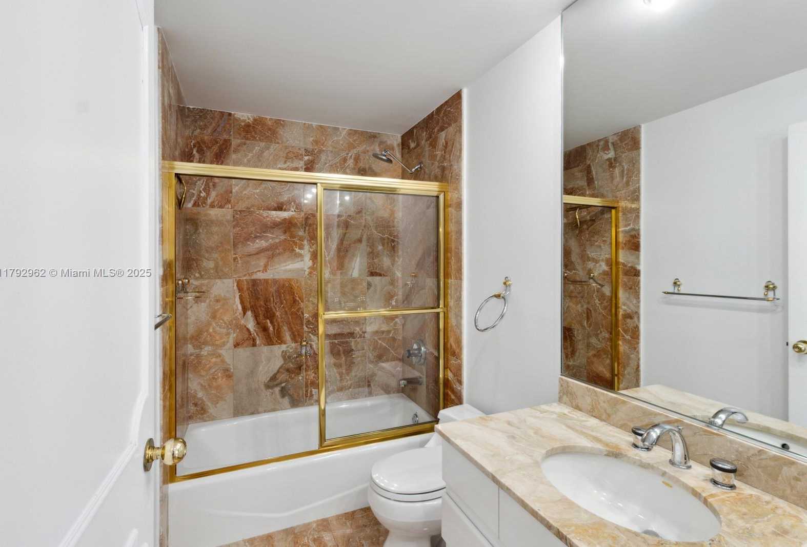 Small Image of 888 BRICKELL KEY DR #1600, Miami Number 9