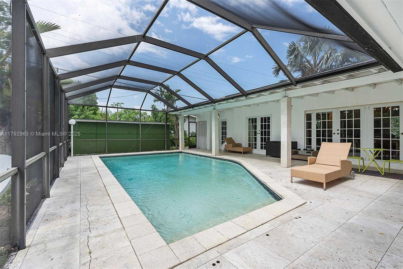 Small Image of 13590 SOUTH WEST 73RD CT, Pinecrest Number 16